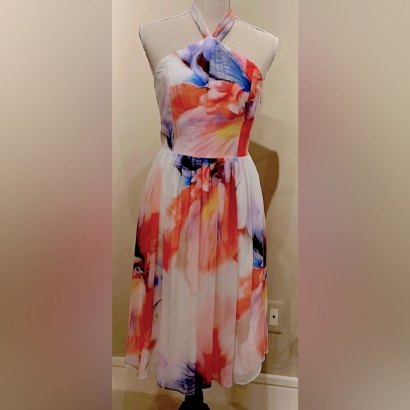 White House Black Market Dresses & Skirts - White House Black Market Halter Dress - Size 4